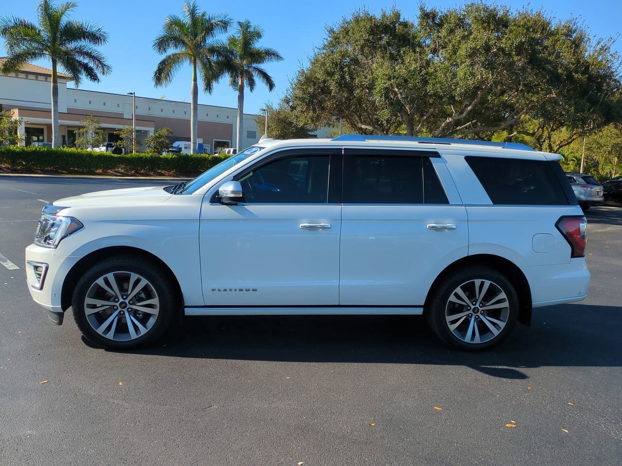 Certified 2021 Ford Expedition Platinum image 2