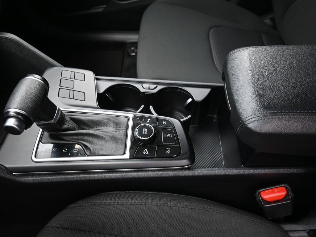 Used 2025 Kia Sportage LX image 20
