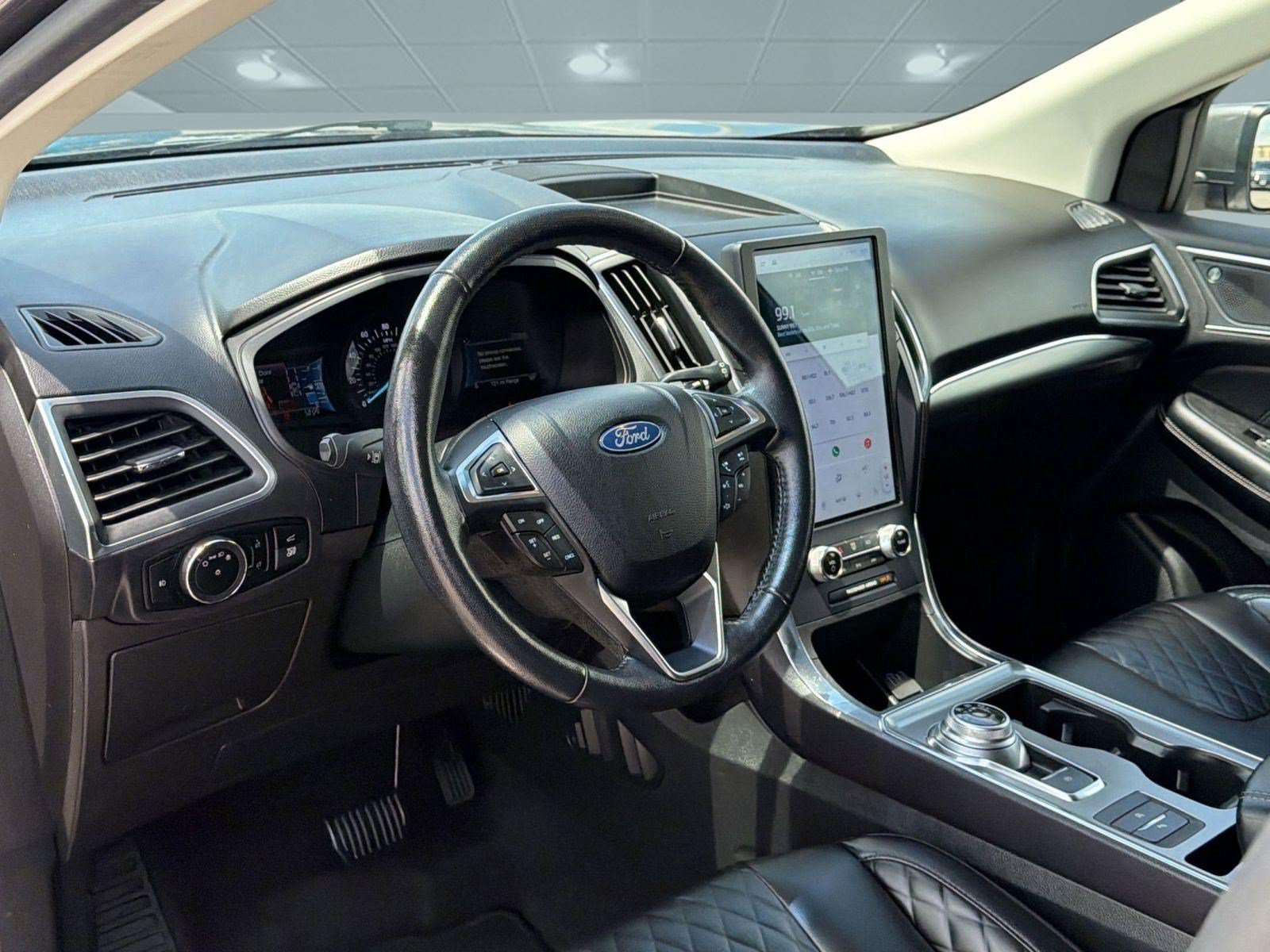 Certified 2023 Ford Edge Titanium AWD/4WD image 4