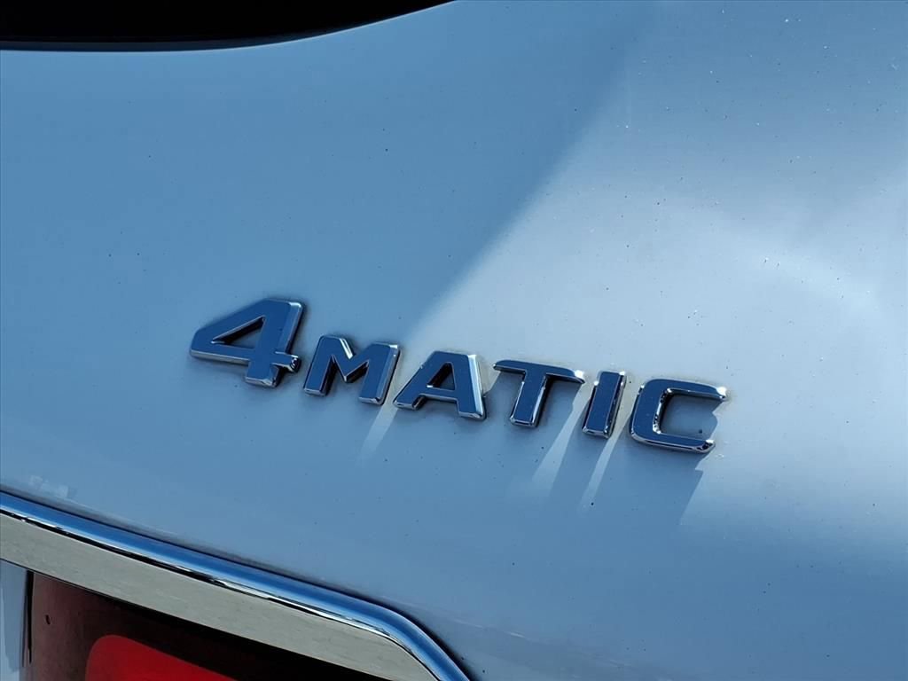 Used 2019 Mercedes-Benz GLC 300 4MATIC image 11