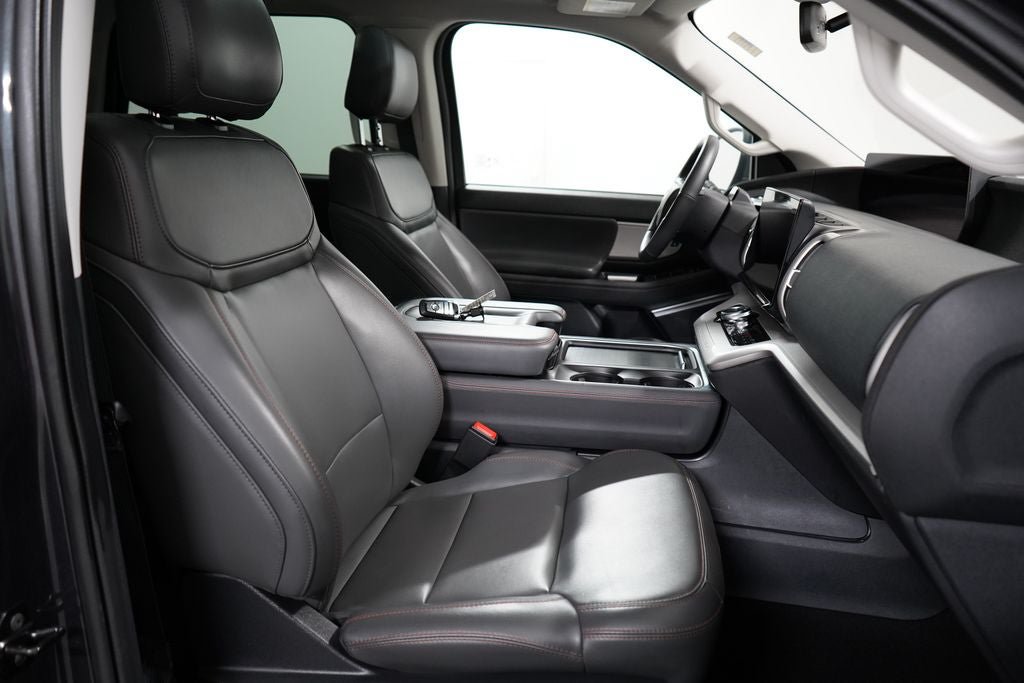 Certified 2025 Ford Expedition Active AWD/4WD image 23