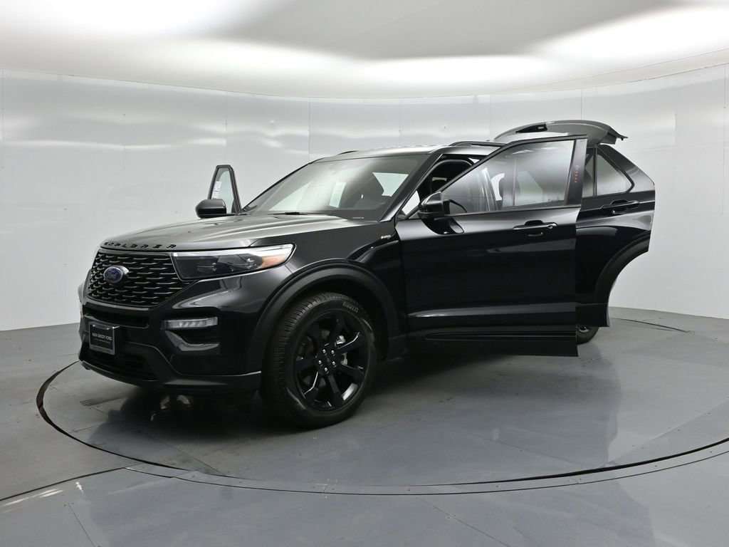 Certified 2022 Ford Explorer ST-Line w/ Class IV Trailer Tow Package image 31
