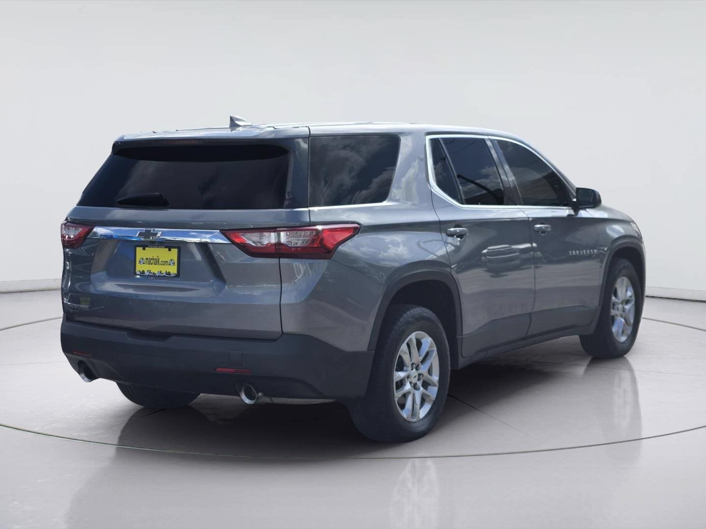 Used 2018 Chevrolet Traverse LS FWD image 8