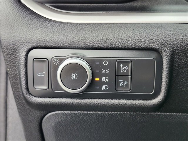 Certified 2022 Ford Explorer XLT w/ Equipment Group 202A image 25