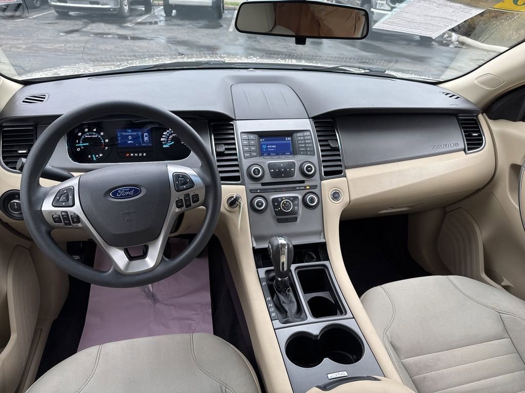 Certified 2018 Ford Taurus SE image 19