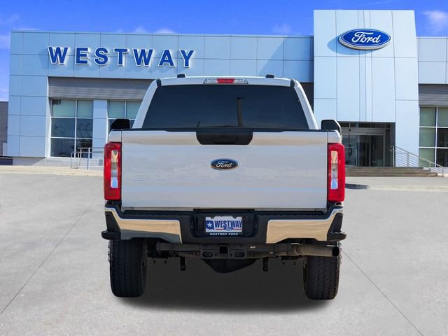 Certified 2024 Ford F250 XLT w/ FX4 Off-Road Package image 5