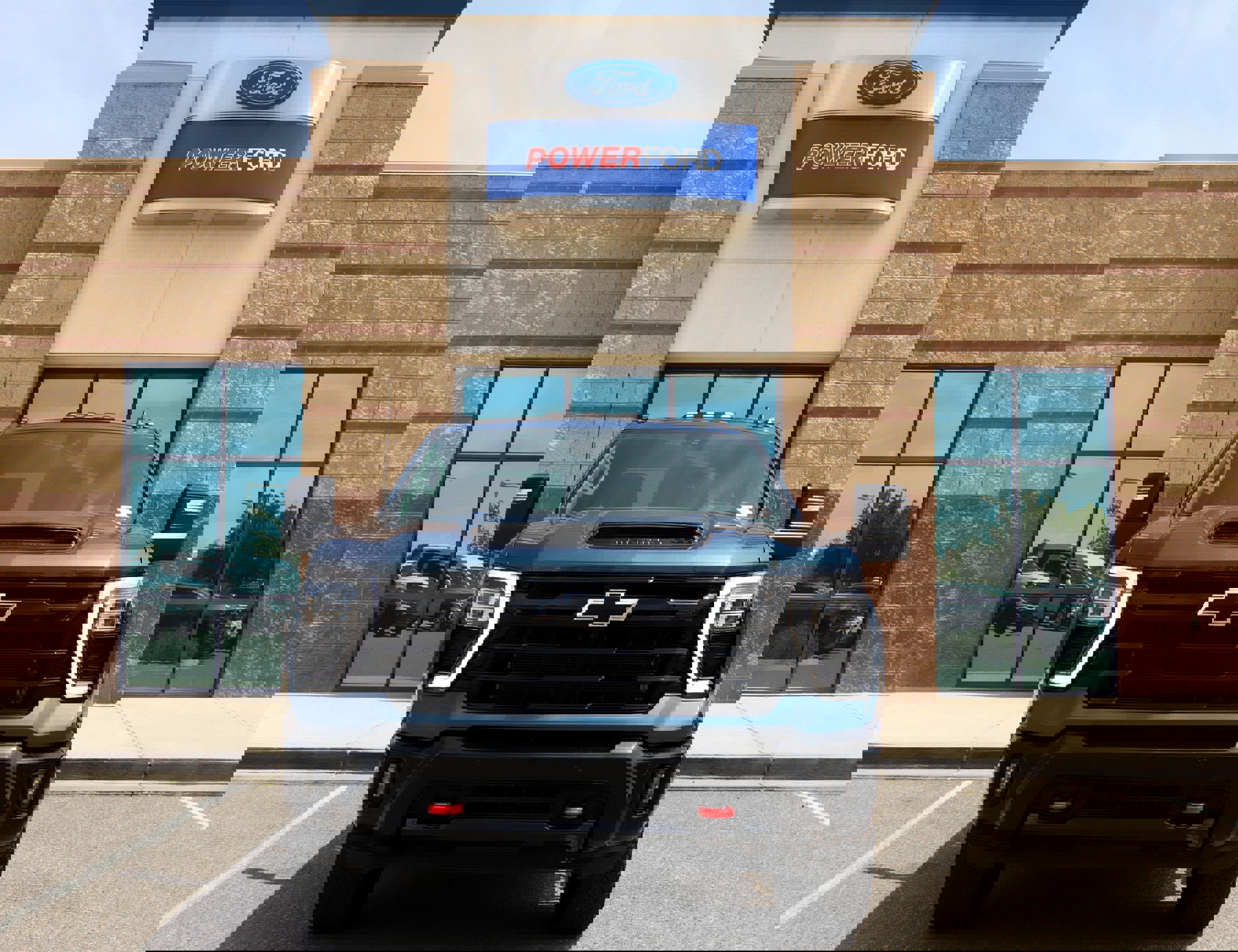 Used 2025 Chevrolet Silverado 2500 LT w/ Trail Boss Package image 9