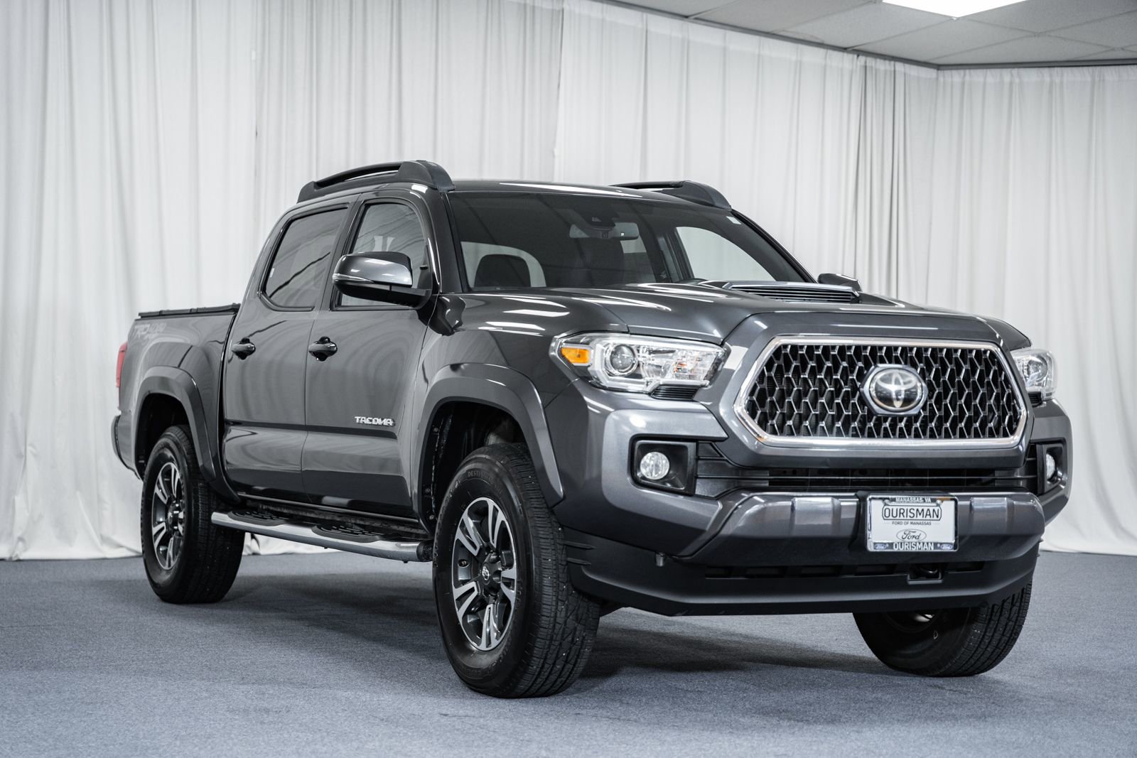 Used 2019 Toyota Tacoma TRD Sport image 1