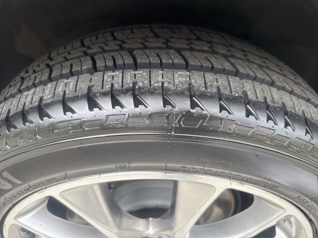 Used 2020 Buick Envision Essence w/ Experience Buick Package AWD/4WD image 14