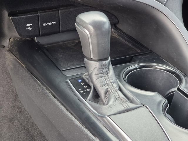 Used 2019 Toyota Camry SE FWD image 21
