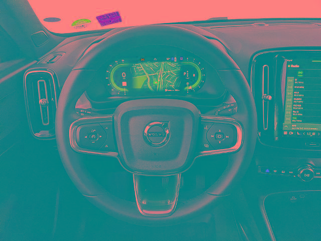 Used 2024 Volvo XC40 B5 Core AWD/4WD image 10