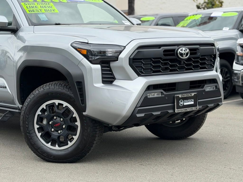 Used 2024 Toyota Tacoma TRD Off-Road w/ TRD Off Road Premium Package AWD/4WD image 3