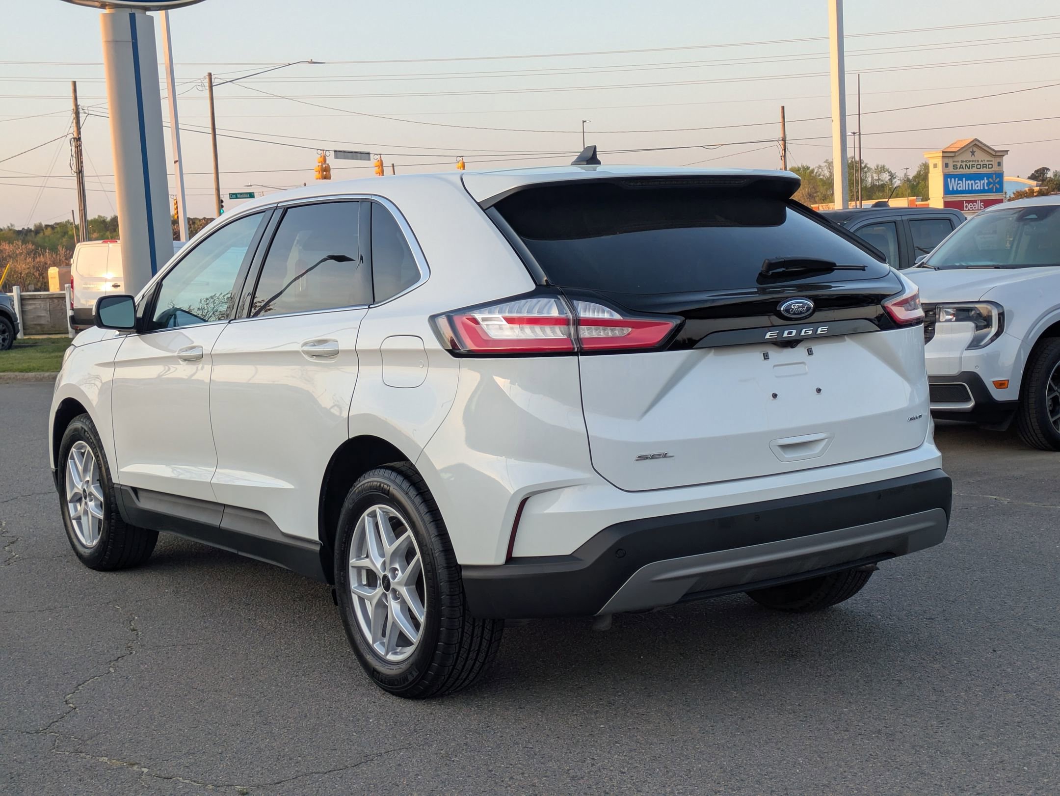 Certified 2023 Ford Edge SEL w/ Convenience Package AWD/4WD image 6