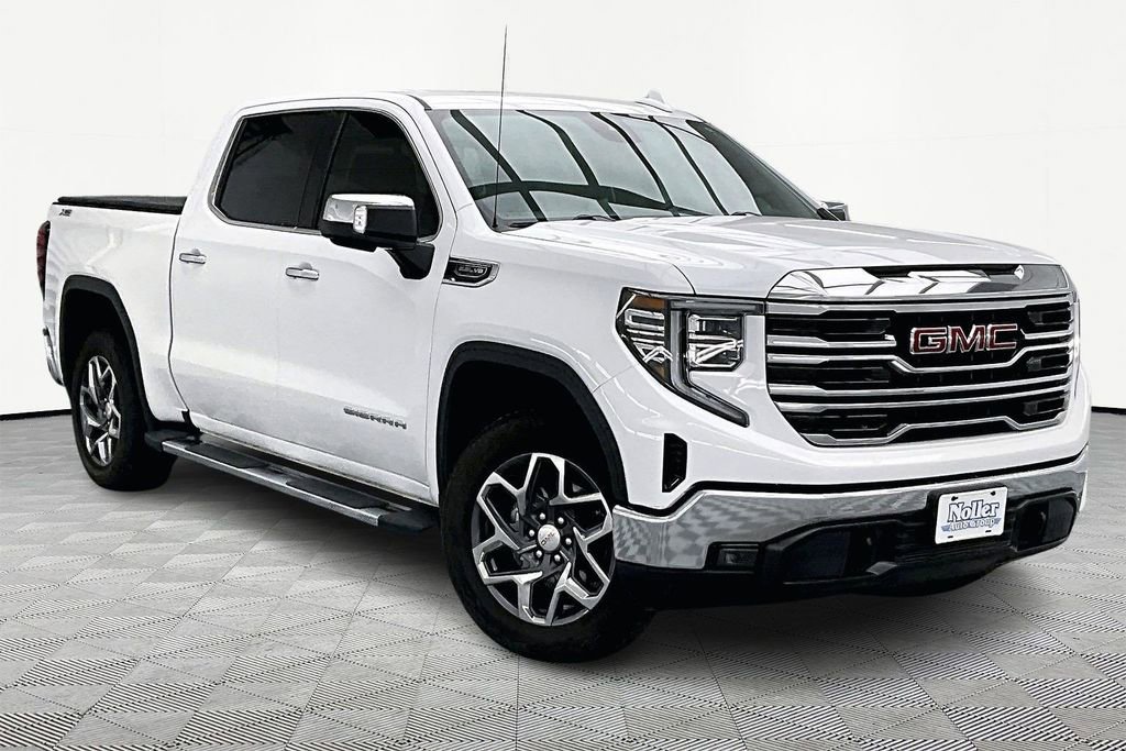 Used 2024 GMC Sierra 1500 SLT w/ SLT Premium Package image 12