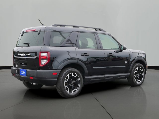 Certified 2023 Ford Bronco Sport Outer Banks w/ Tech Package AWD/4WD image 3