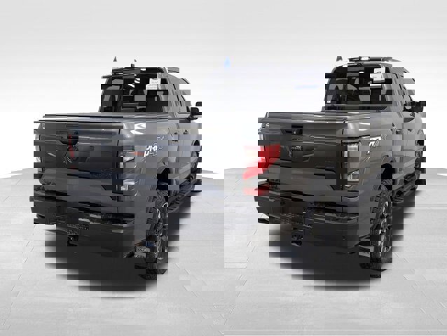 Used 2022 Nissan Titan PRO-4X w/ Pro-4x Convenience Package image 2