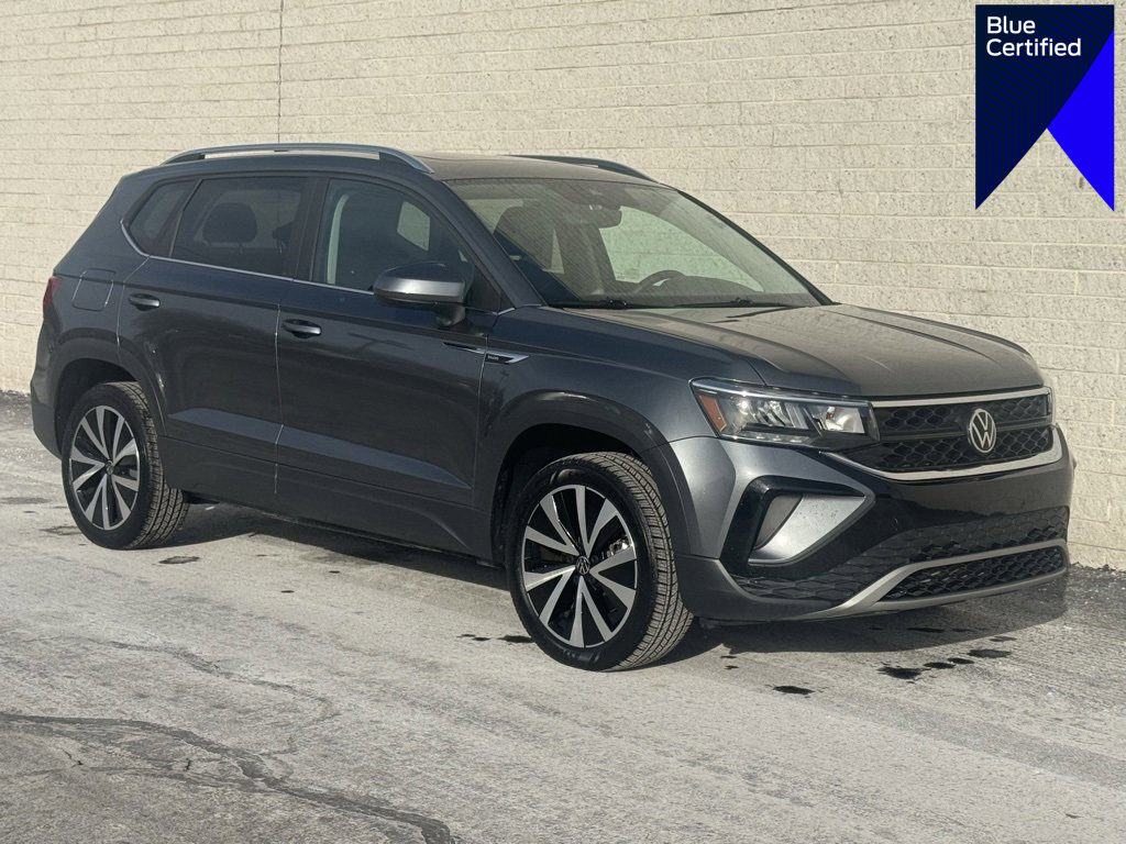 Used 2023 Volkswagen Taos SE w/ Panoramic Sunroof Package image 1