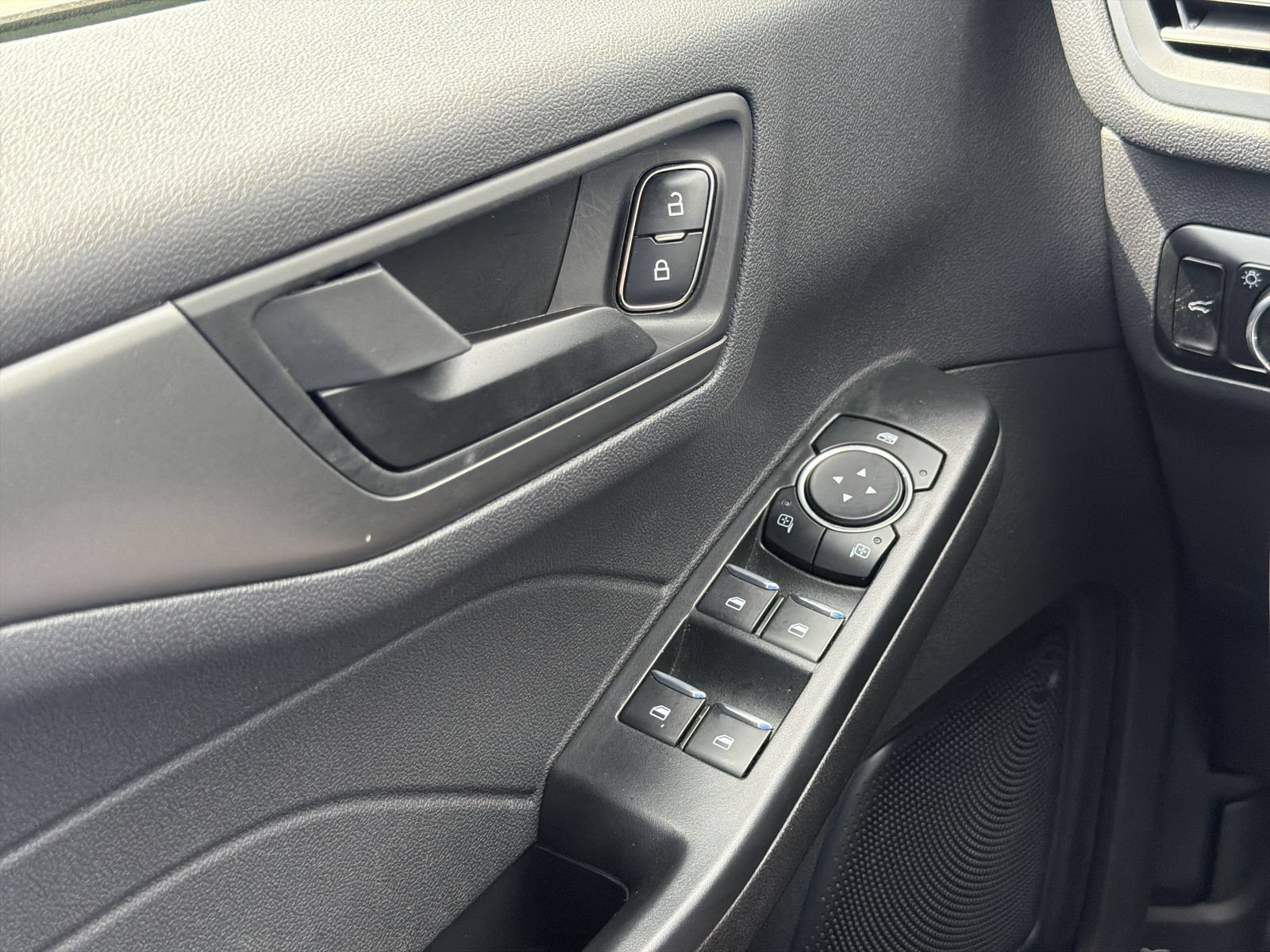 Certified 2024 Ford Escape Active AWD/4WD image 23