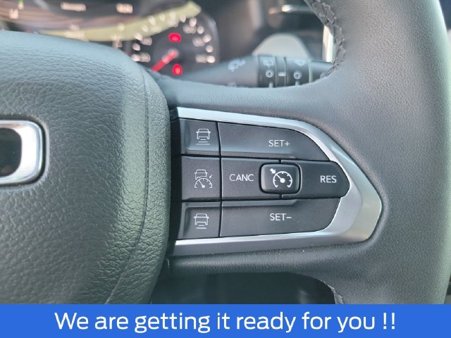 Used 2025 Jeep Compass Limited AWD/4WD image 5