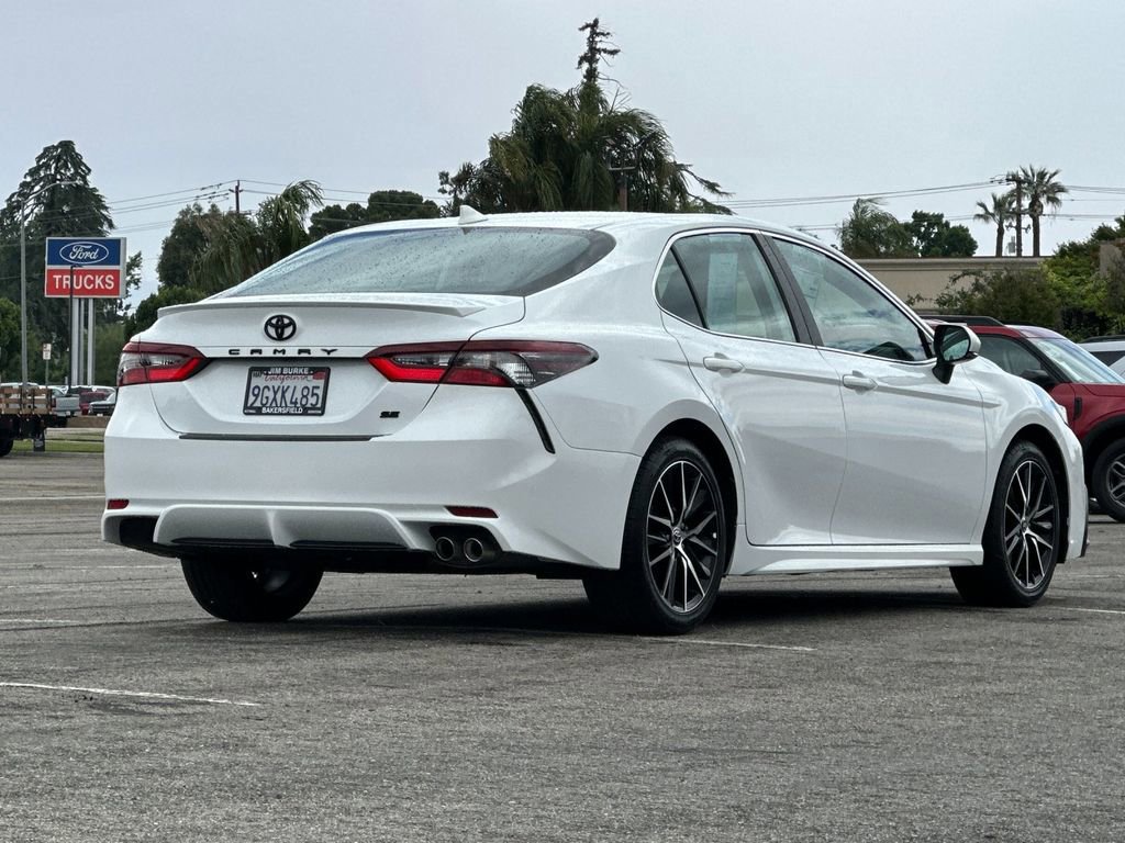 Used 2023 Toyota Camry SE w/ Convenience Package image 5