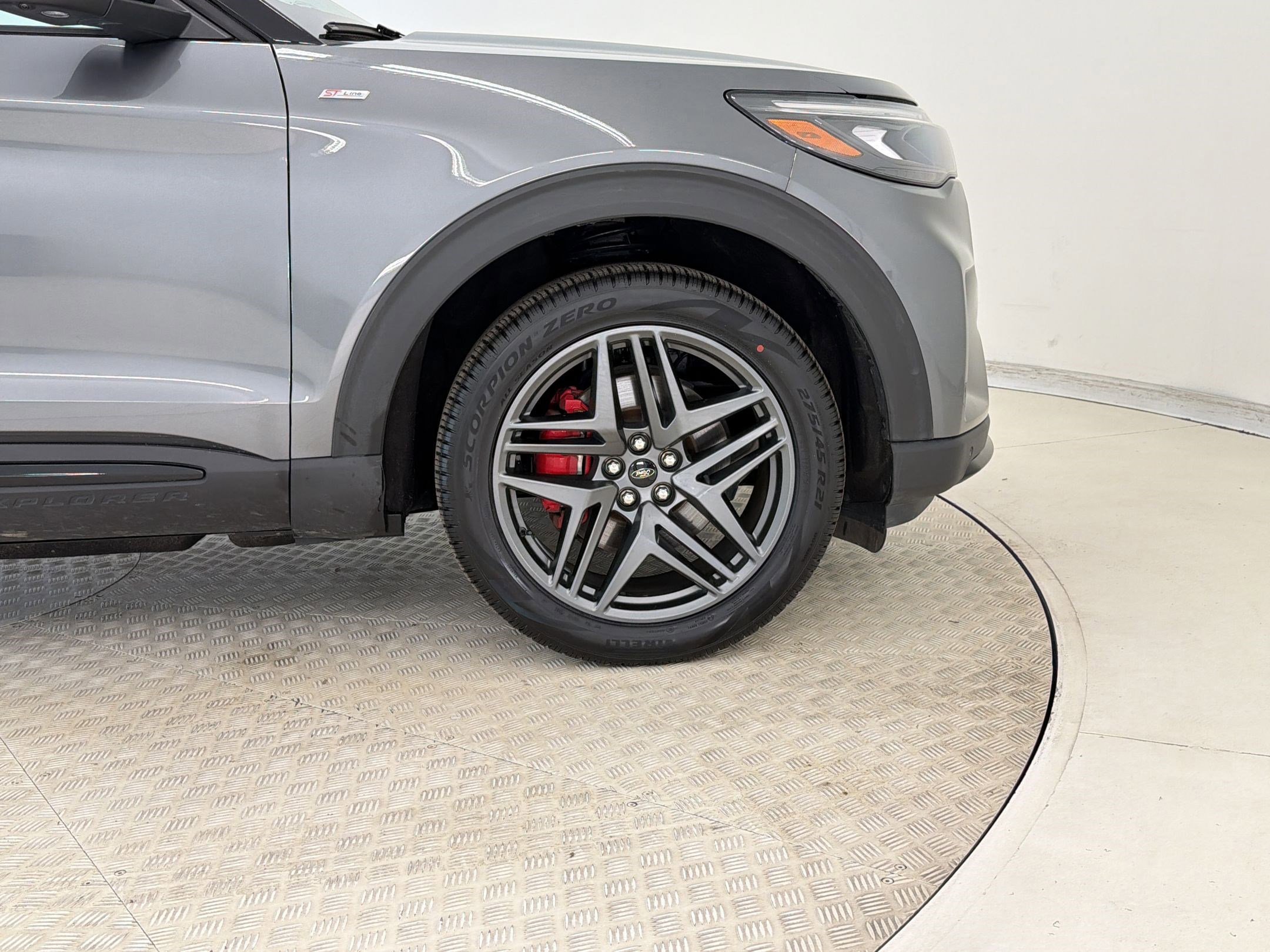 Certified 2025 Ford Explorer ST-Line w/ ST-Line Street Pack image 12