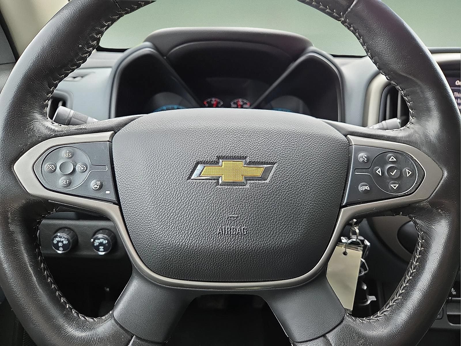 Used 2022 Chevrolet Colorado Z71 AWD/4WD image 24