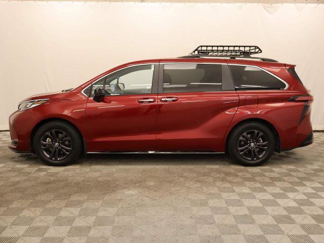 Used 2024 Toyota Sienna XSE w/ XSE Plus Package AWD/4WD image 12