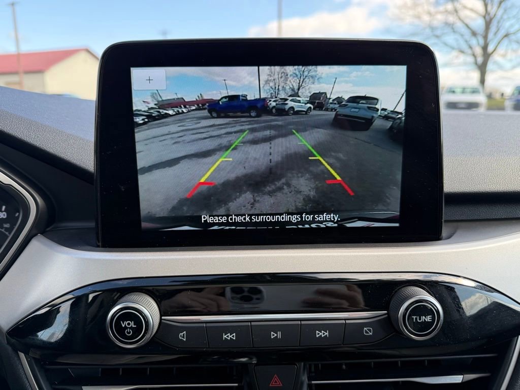 Certified 2022 Ford Escape SE w/ SE Sport Appearance Package image 21