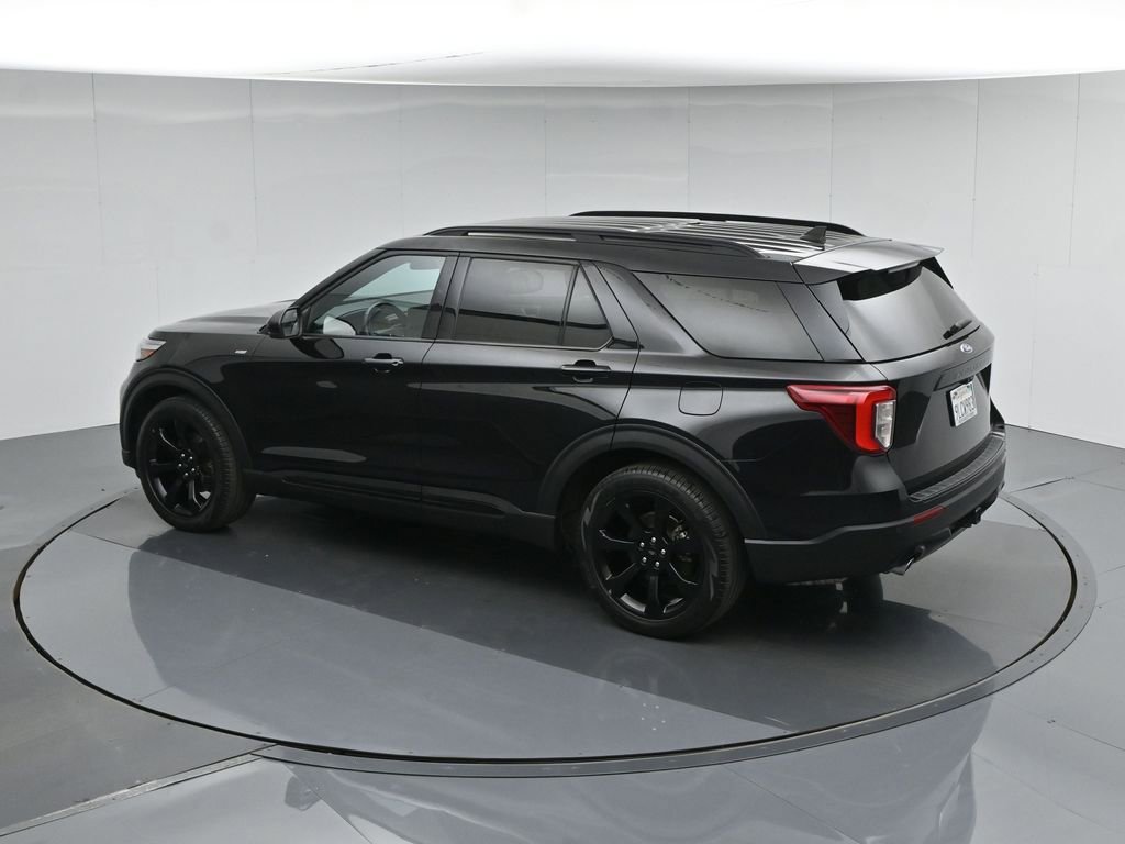 Certified 2024 Ford Explorer ST-Line w/ Class IV Trailer Tow Package RWD image 46