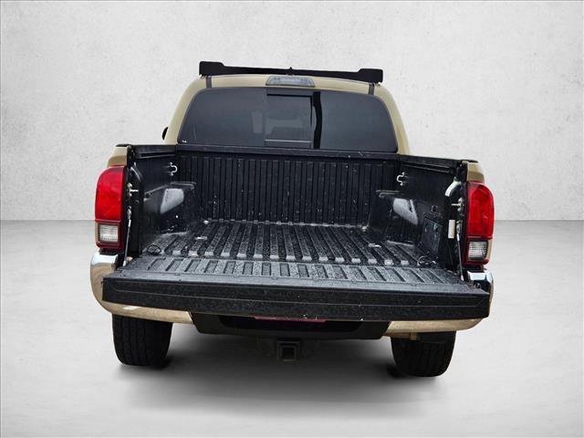 Used 2020 Toyota Tacoma SR5 RWD image 7