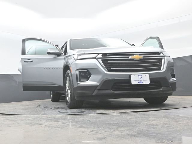 Used 2023 Chevrolet Traverse LT w/ LPO, Floor Liner Package AWD/4WD image 30