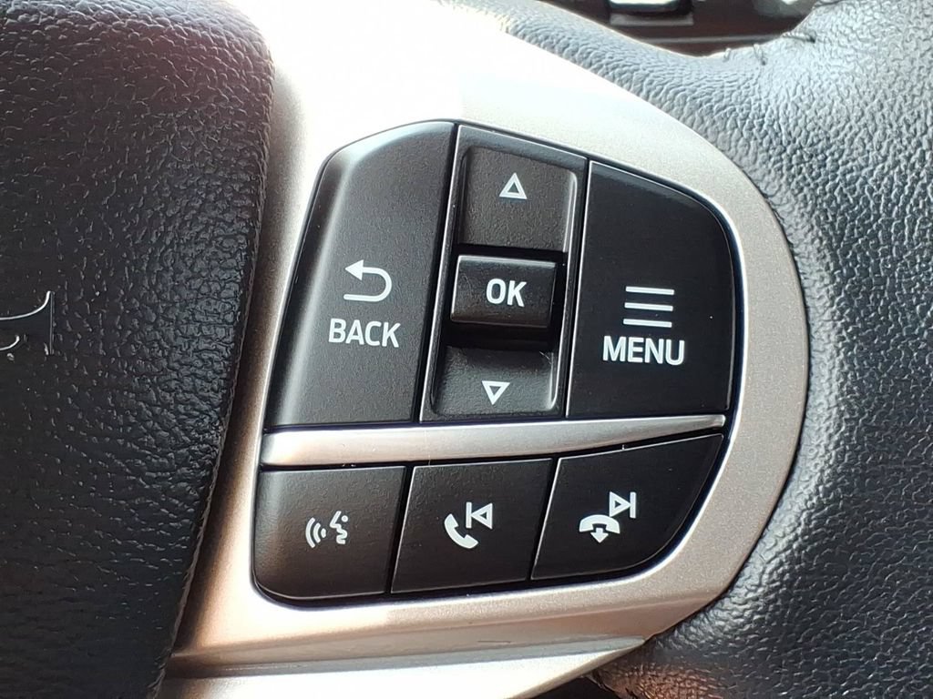 Certified 2023 Ford Explorer XLT w/ Equipment Group 202A AWD/4WD image 25