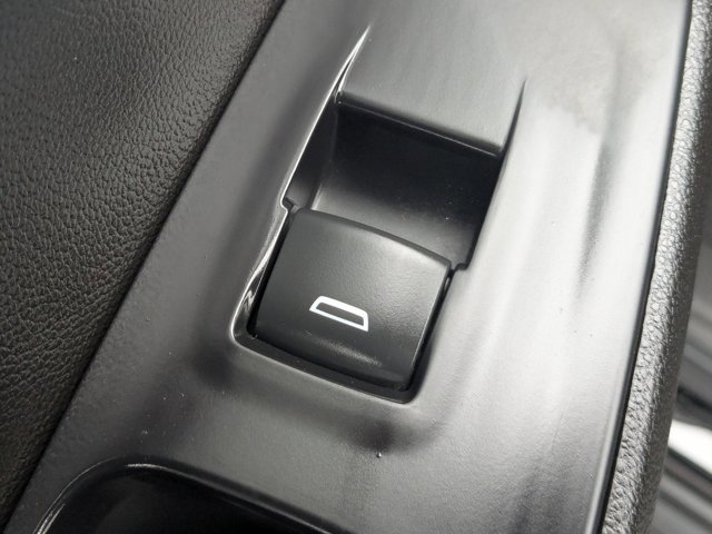 Used 2021 Chevrolet Traverse RS image 31