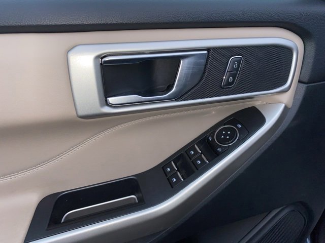 Certified 2022 Ford Explorer XLT w/ Equipment Group 202A image 19