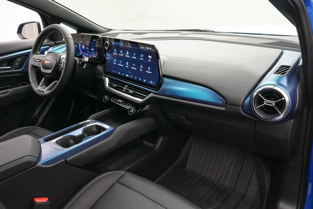 Used 2025 Chevrolet Equinox EV LT w/ Convenience Package image 29