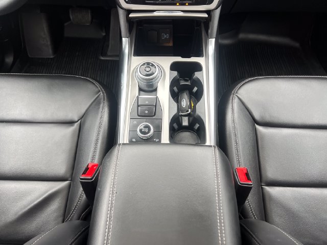 Certified 2023 Ford Explorer XLT w/ Equipment Group 202A AWD/4WD image 23