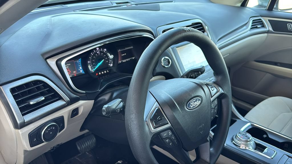 Certified 2020 Ford Fusion SE FWD image 21