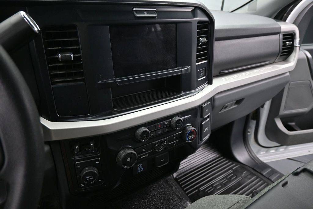 Certified 2025 Ford F350 XLT AWD/4WD image 14