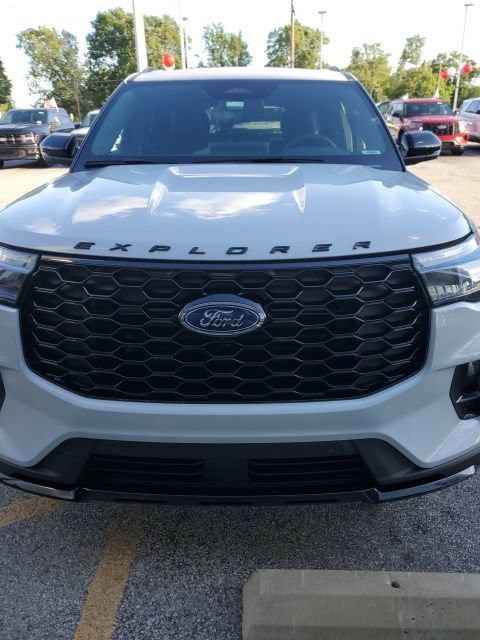 Certified 2026 Ford Explorer ST-Line w/ ST-Line Street Pack AWD/4WD image 2