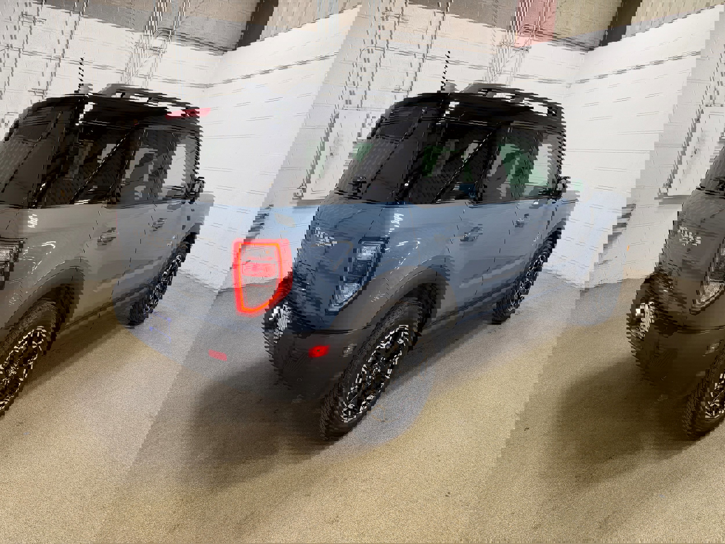 Certified 2025 Ford Bronco Sport Outer Banks w/ Outer Banks Tech Package+ image 3