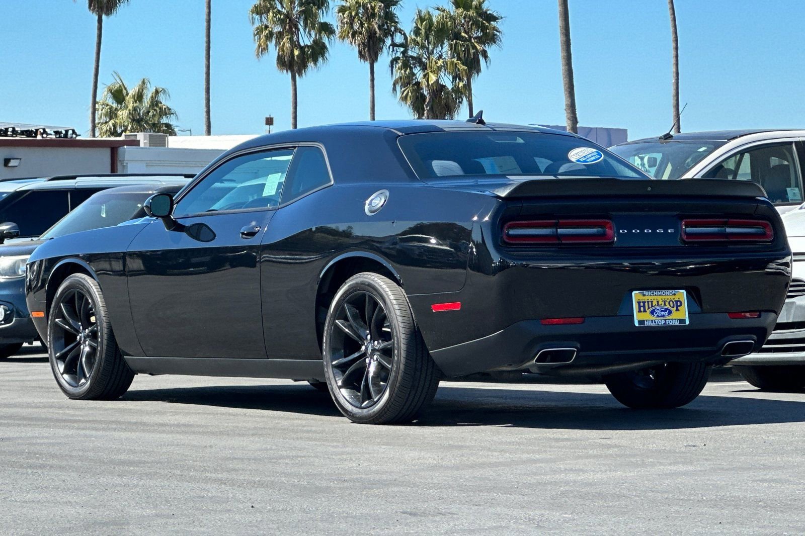 Used 2018 Dodge Challenger SXT w/ Blacktop Package image 3