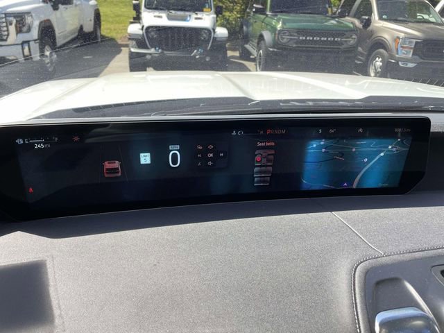 Certified 2025 Ford Expedition Max Platinum w/ Driver's Package AWD/4WD image 27