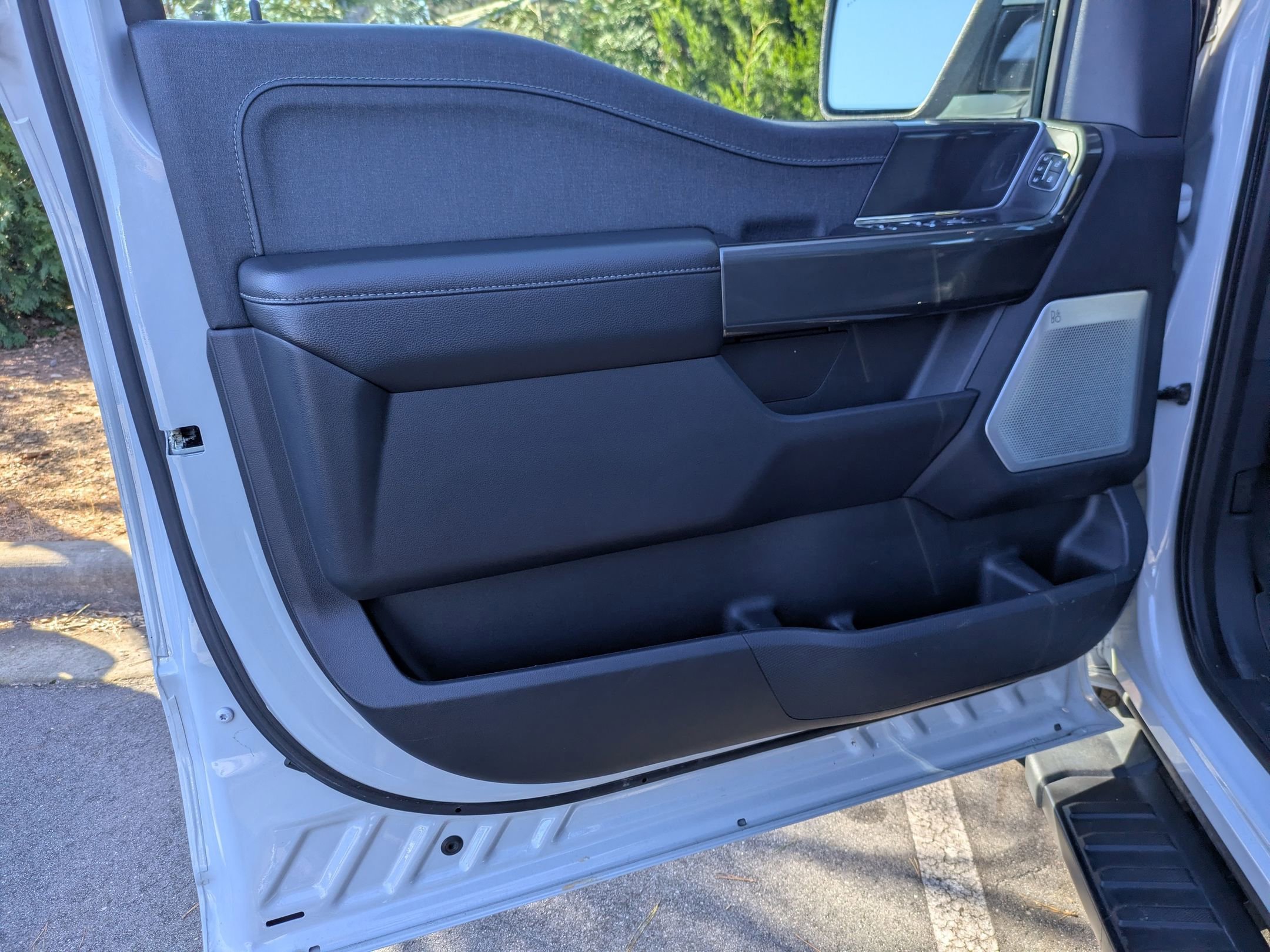 Certified 2023 Ford F150 Lariat w/ Equipment Group 502A High image 10