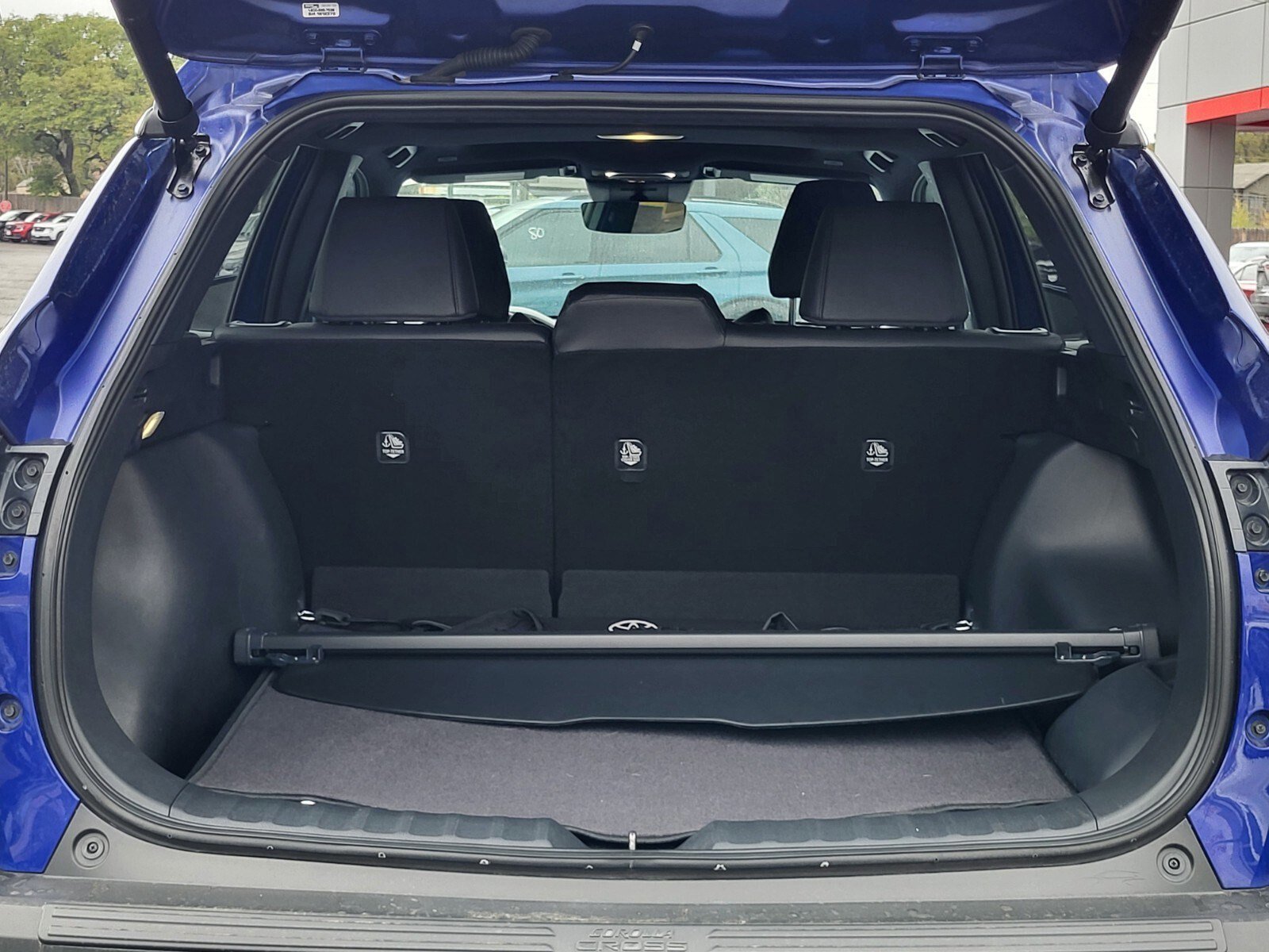 Used 2024 Toyota Corolla Cross AWD Hybrid w/ Convenience Package image 30