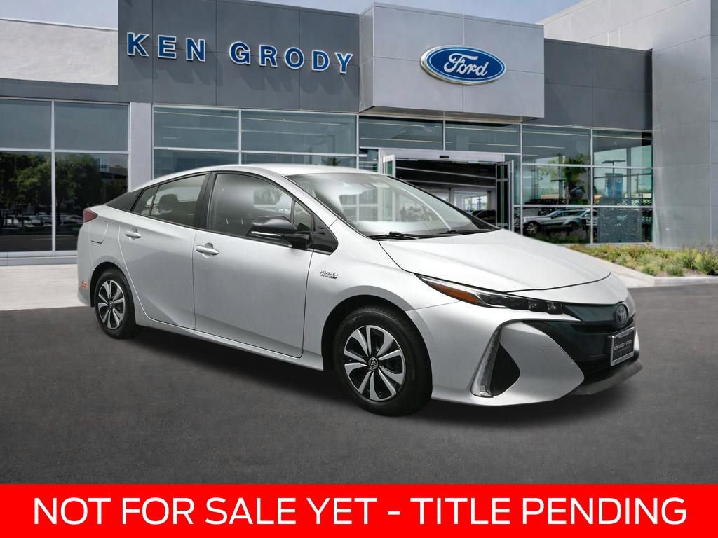 Used 2018 Toyota Prius Prime Plus w/ Carpet Mat Package FWD image 1
