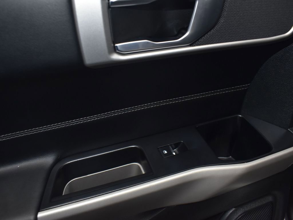 Certified 2024 Ford Explorer XLT w/ Class IV Trailer Tow Package image 19