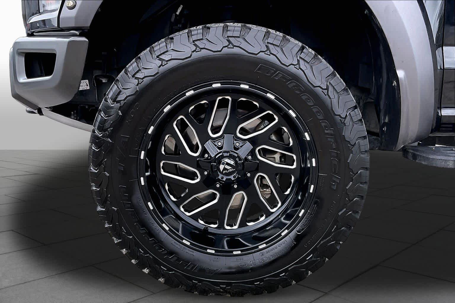Certified 2019 Ford F150 Raptor w/ Equipment Group 802A Luxury AWD/4WD image 11