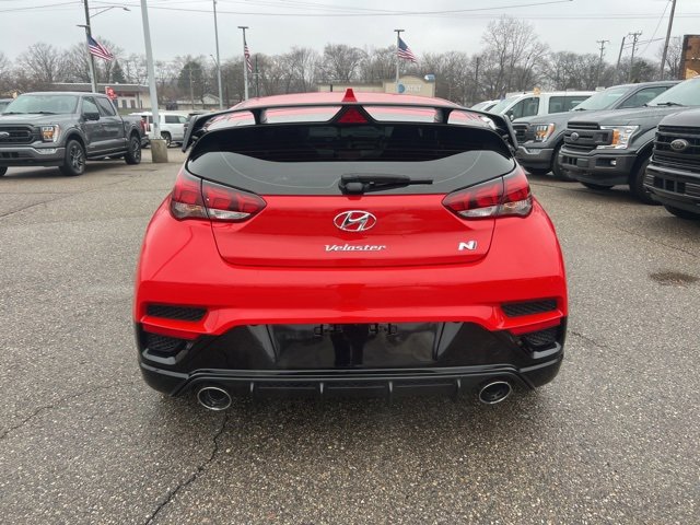 Used 2021 Hyundai Veloster N image 3