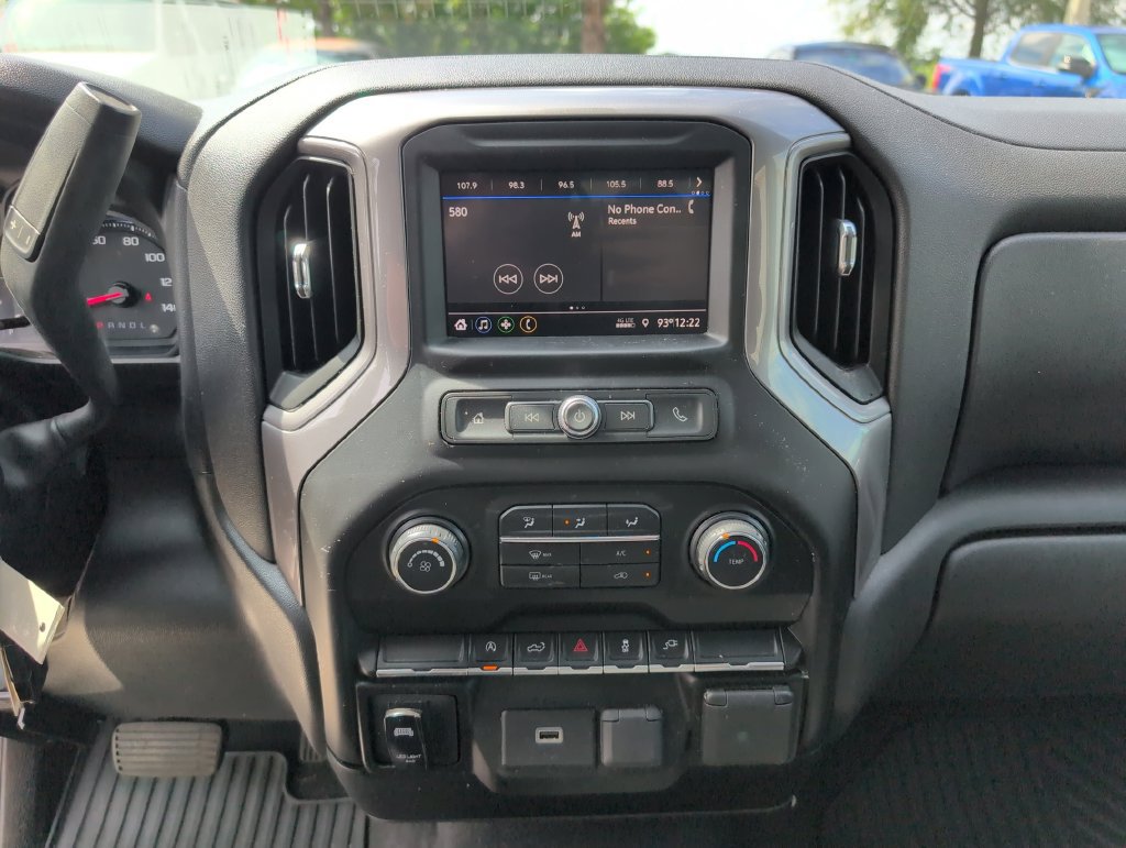 Used 2020 Chevrolet Silverado 1500 Custom w/ Custom Value Package AWD/4WD image 17