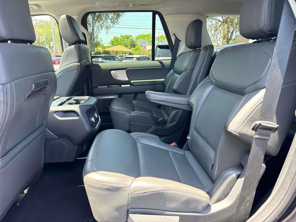 Certified 2025 Ford Expedition Active RWD image 11